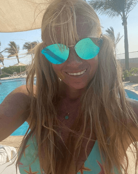 Prueba de lo anterior es la bella ‘selfie’ que compartió el 23 de abril de 2022. En ella, sus admiradores le dejaron tiernos mensajes como “Qué guapa”, “Toda una diosa”, “Eres linda”.