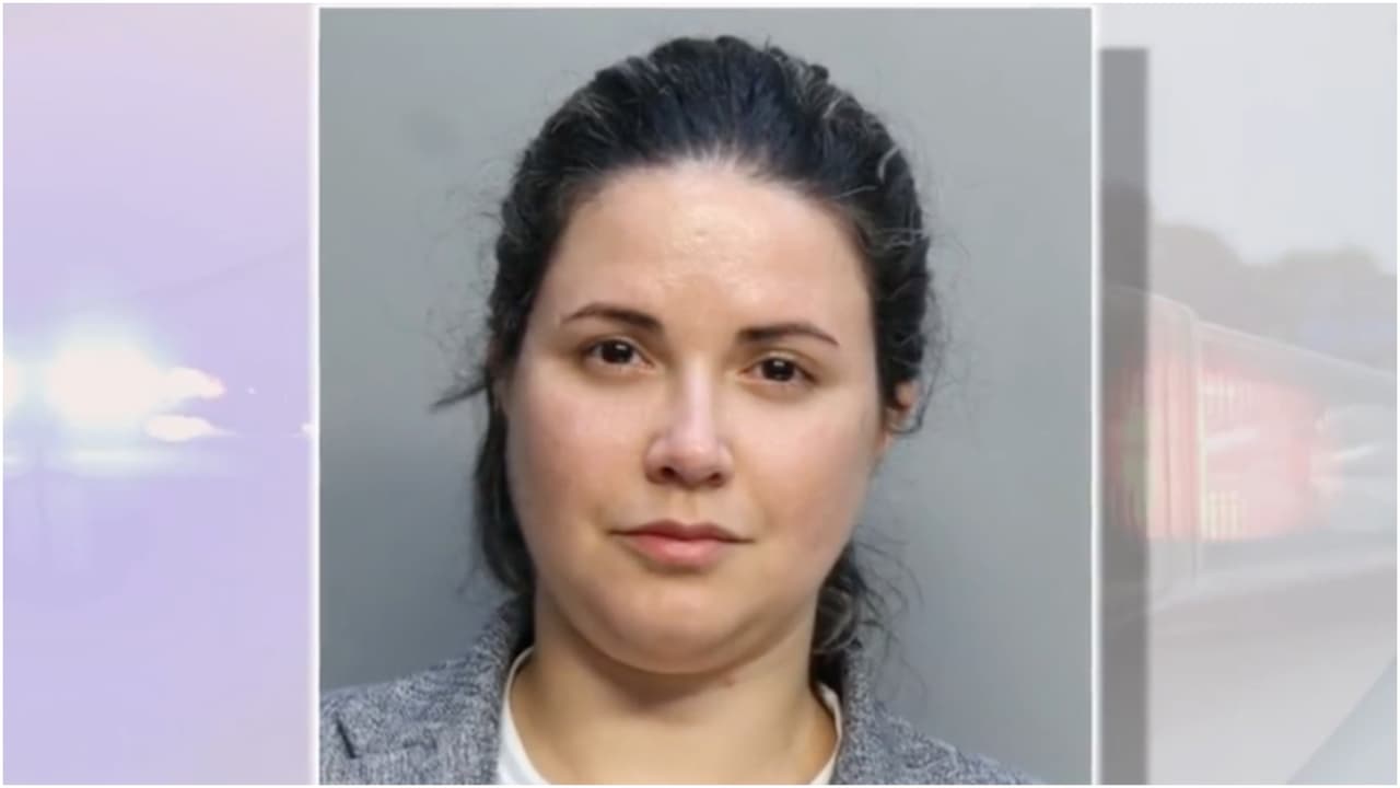 Arrestan a una contadora de una empresa de Hialeah acusada de depositar 60 cheques en su propia cuenta