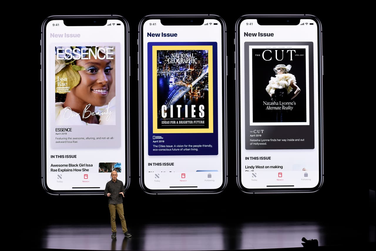 La compañía también presentó los detalles de su servicio de noticias por suscripción, 
<b>Apple News Plus</b>, y parte de la presentación del servicio la hizo Roger Rosner, vicepresidente de aplicaciones de la empresa.