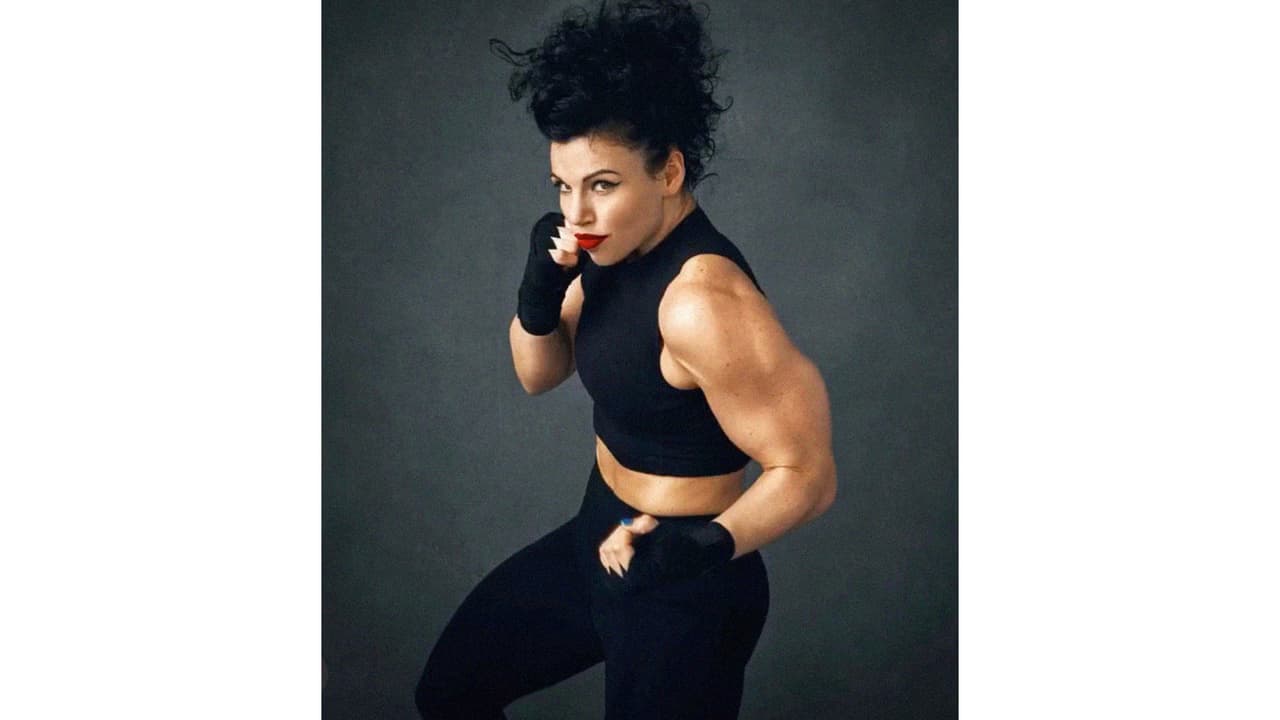 <h3 class="cms-H3-H3"><b>Alicia Napoleon-Espinosa. Boxeadora profesional y campeona Super Middleweight saliente, empresaria y comentarista deportiva.</b></h3>
<br>
<br>
<br>Es muy importante para mi familia y para mí que ejerzamos nuestro derecho al voto. Creemos en decir lo que pensamos y hacer que nuestras voces sean escuchadas. Lo que implementamos en nuestro hogar es amor, unidad, respeto y fe. 
<br>
<br>Nuestros hijos entienden que provienen de una larga línea de trabajadores inmigrantes italianos y dominicanos. Entre nosotros y con nuestros hijos expresamos que es importante ser proactivos de una manera positiva y defender siempre lo que es correcto, de grande a pequeño, a diario. Si existe la posibilidad de hacer el bien en el mundo y cambiar, qué mejor manera de poner en práctica la moral y los valores que votando. 
<br>
<br>Amamos nuestro patrimonio, nuestro país y todas las personas que lo integran. Si tenemos el derecho a votar como ciudadanos estadounidenses, con gusto actuaremos en nuestra libertad de votar y no lo daremos por sentado.