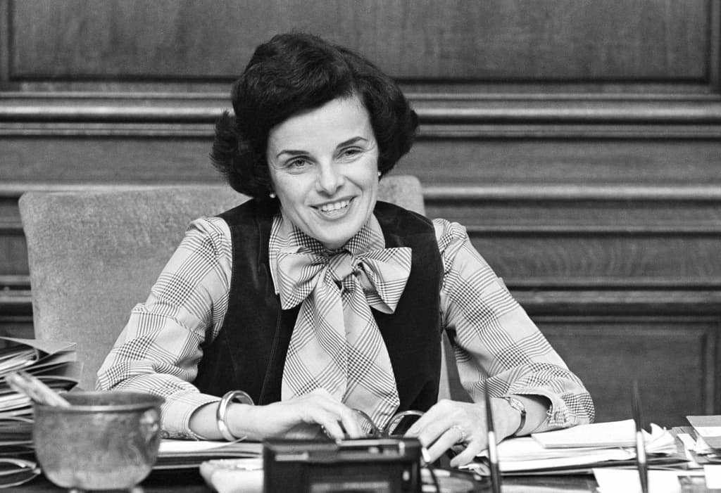 Feinstein ganó su último mandato en 2018, el cual terminaba en 2024. Ya había anunciado que este sería su último período. Con su muerte, se cierra un ciclo histórico en la política estadounidense y se abre ahora un complejo pulso en California por la sucesión.