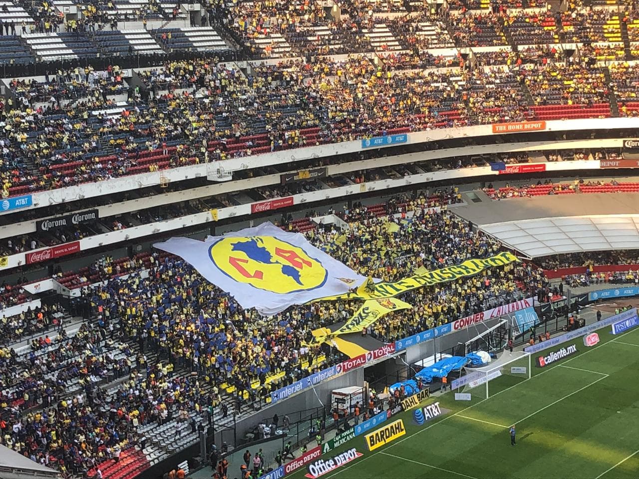 La tribuna popular del América colmada de fanáticos para el Clásico Jóven de la Jornada 14 del
<a href="https://www.univision.com/deportes/futbol/liga-mx/*">Clausura 2019</a>.