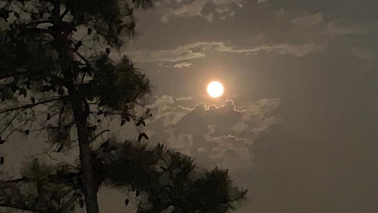 En Houston, podremos observar la Superluna rosada este martes.