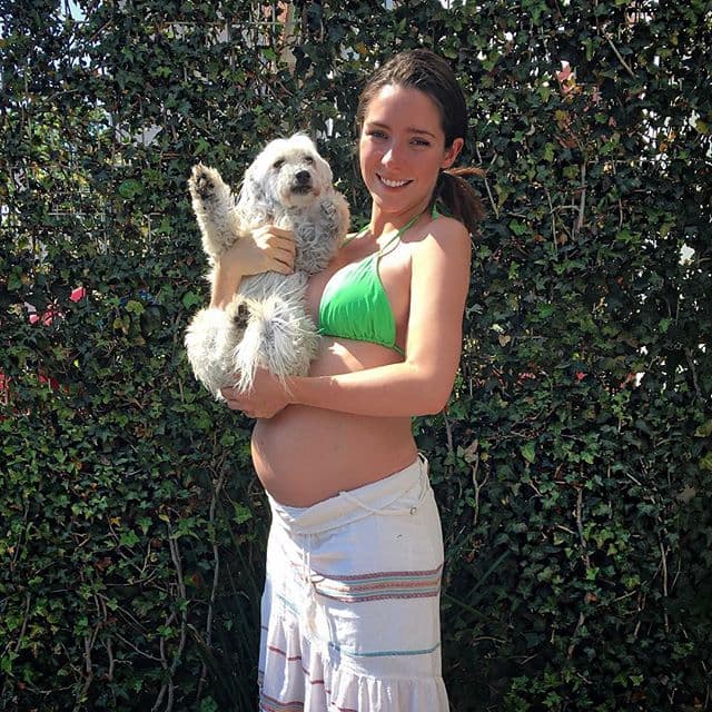 Ariadne tiene siete meses de embarazo y luce radiante.