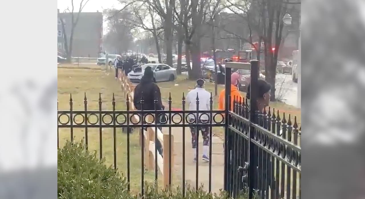 Tiroteo en pleno día de Año Nuevo deja cuatro víctimas en Washington Park