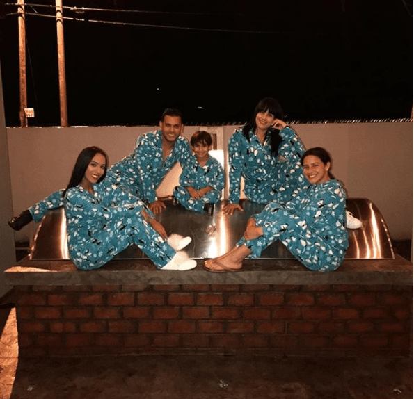 El cantante Tito El Bambino escribió junto a esta imagen: "Dios los bendiga hoy, mañana y siempre. ¡Feliz Navidad!".