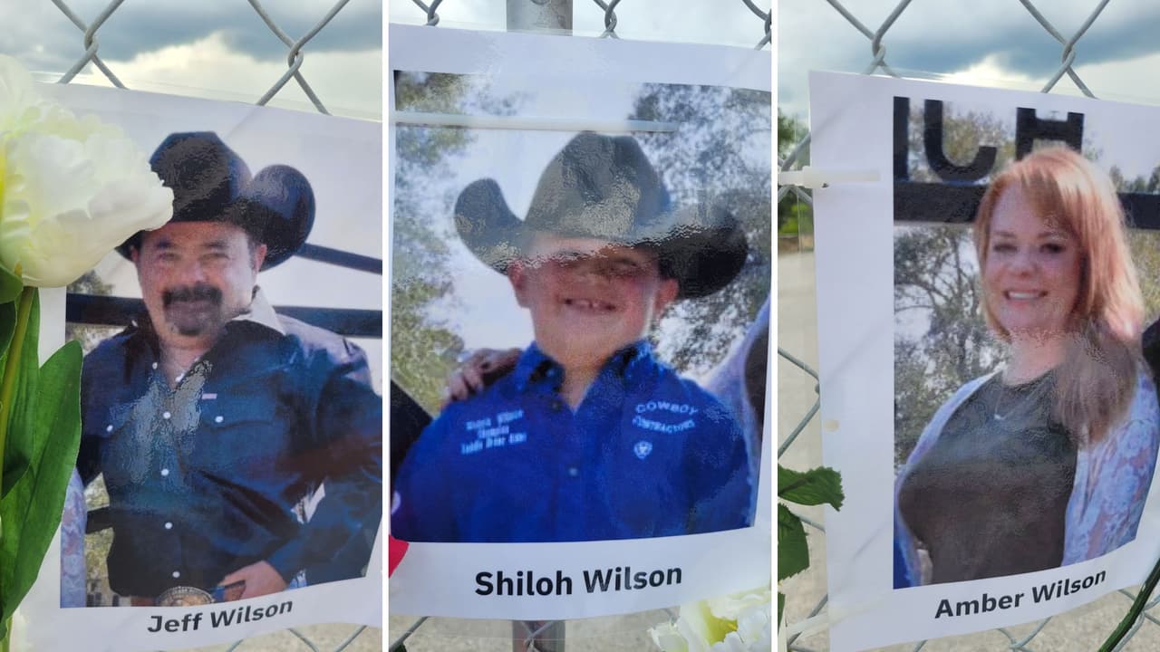 Unas de las fotos colocadas, fueron las de
<b><a href="https://www.univision.com/local/houston-kxln/jeff-wilson-maestro-houston-victimas-inundaciones-kerrville-texas" target="_blank"> Jeff Wilson, su esposa Amber y su hijo Shiloh</a></b>, vecinos de Houston. La pareja fue encontrada sin vida y el pequeño permanece reportado como desaparecido.