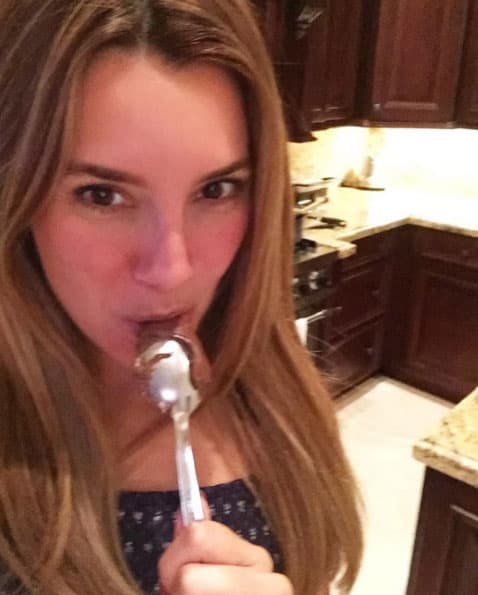 <b><a href="http://www.univision.com/temas/elizabeth-alvarez">Elizabeth Gutiérrez</a></b> es otra de las guapas que no necesitan utilizar maquillaje para demostrar lo hermosa que es.