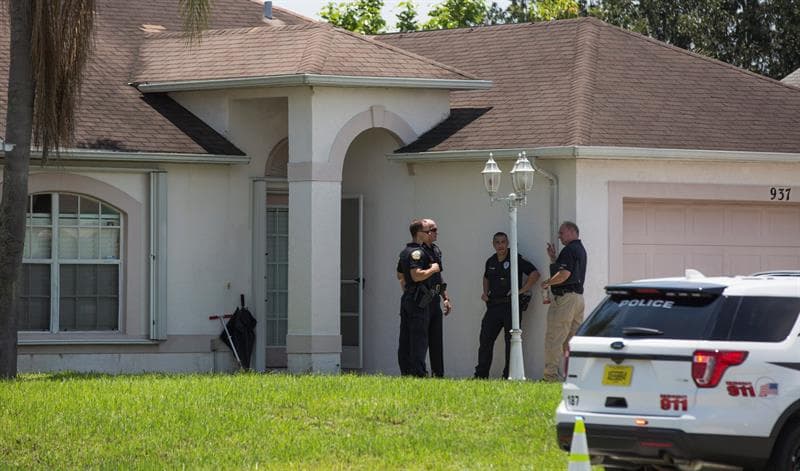 Vista de la vivienda del presunto autor de la matanza en Orlando, Omar Mateen, y quien fue investigado en dos ocasiones por el FBI por su posible vinculación a grupos terroristas
