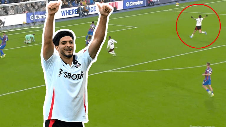 No digas nada y solo admira esta belleza de Raúl Jiménez, ¡¡qué asistencia!!