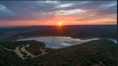 Así se verá el nuevo Parque Estatal de las Montañas de Palo Pinto que tiene previsto abrir a finales de 2023.
<br>