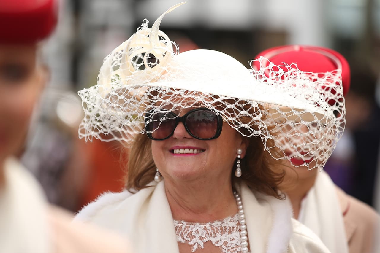<b>Puesto 9. Gina Rinehart.</b>
<br>
<br>Patrimonio total: 23,600 millones de dólares.
<br>Ciudadanía: australiana.
<br>
<br>Es la persona más rica de Australia y preside la empresa de minería y agricultura Hancock Prospecting Group, fundada por su padre. La industria del mineral de hierro se vio afectada por la pandemia a principios de 2020, pero el mercado se ha estado recuperando desde entonces.
<br>