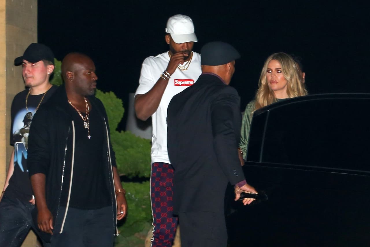 La pareja fue captada junto a Kendall y varios de sus amigos en un evento privado en dicho restaurante para celebrar su llegada a Los Ángeles.