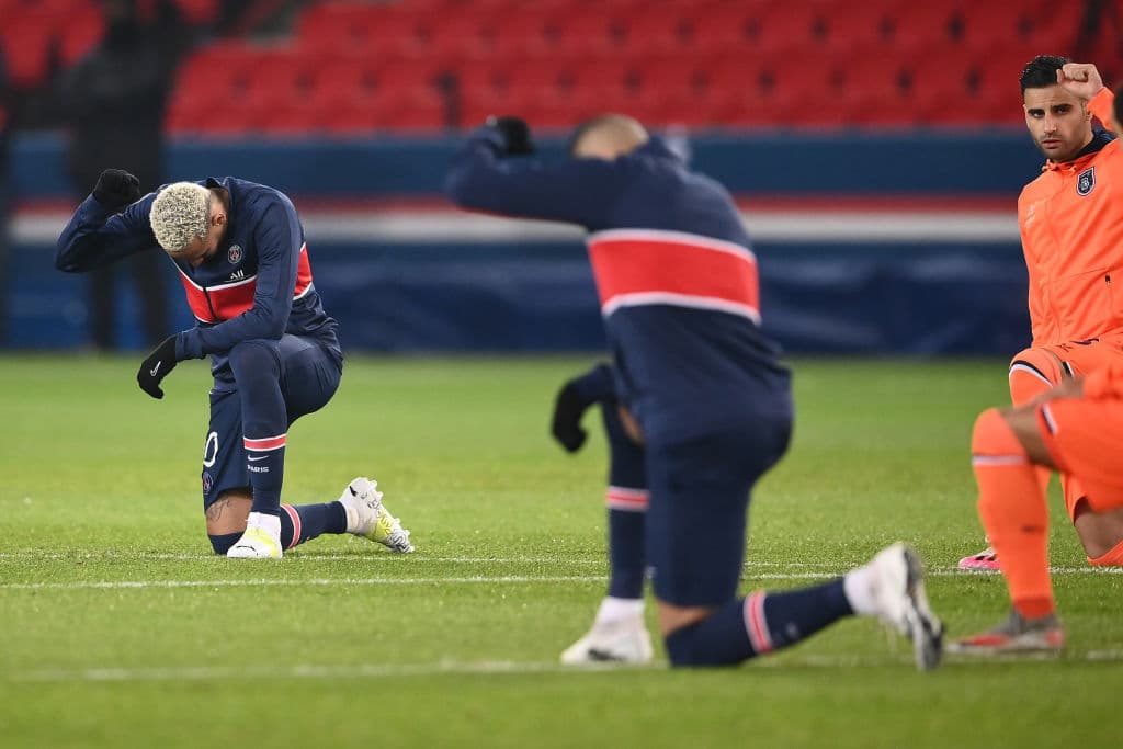 PSG apaleó al Basaksehir y avanza en la Champions League