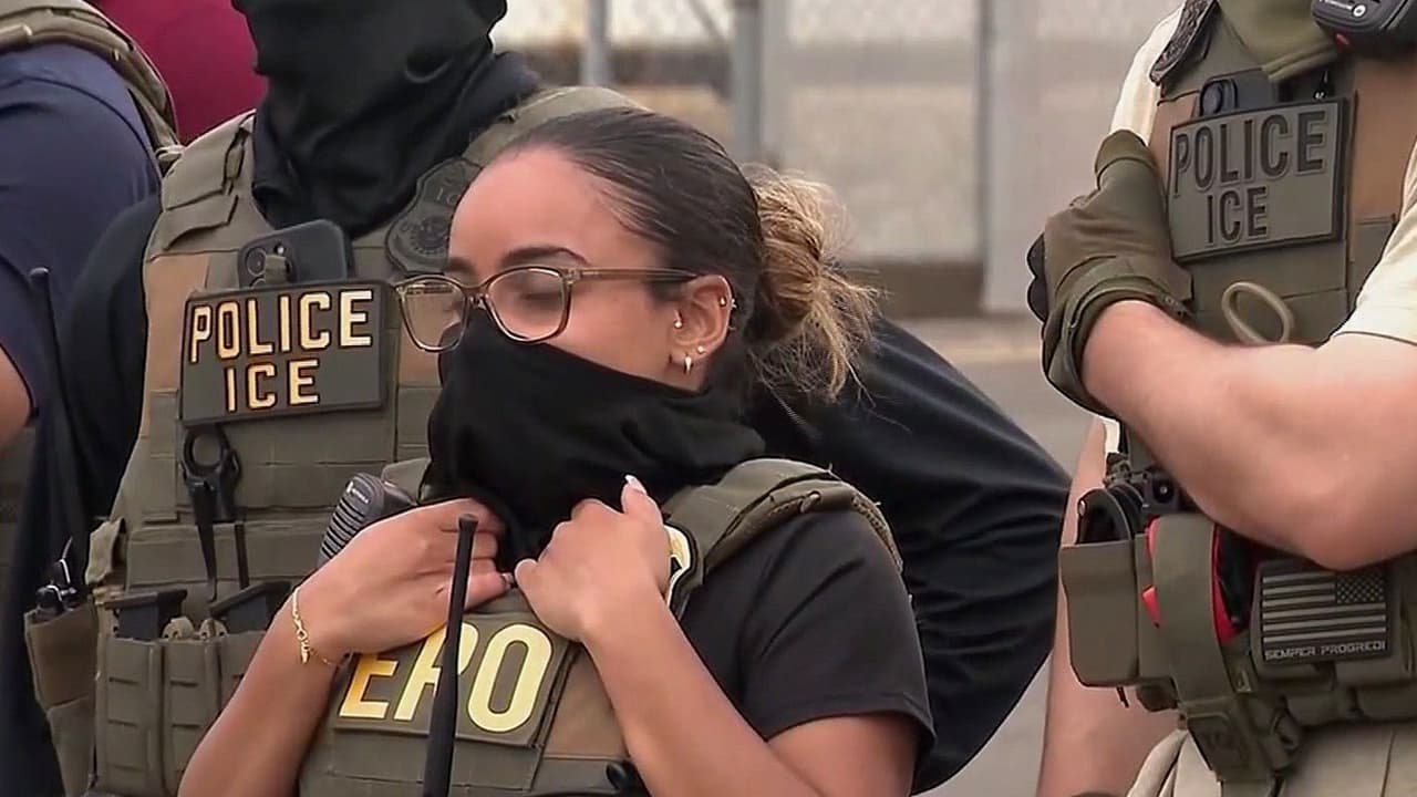 ICE ofrecería seguro de responsabilidad a policías locales y estatales que colaboren en operativos migratorios