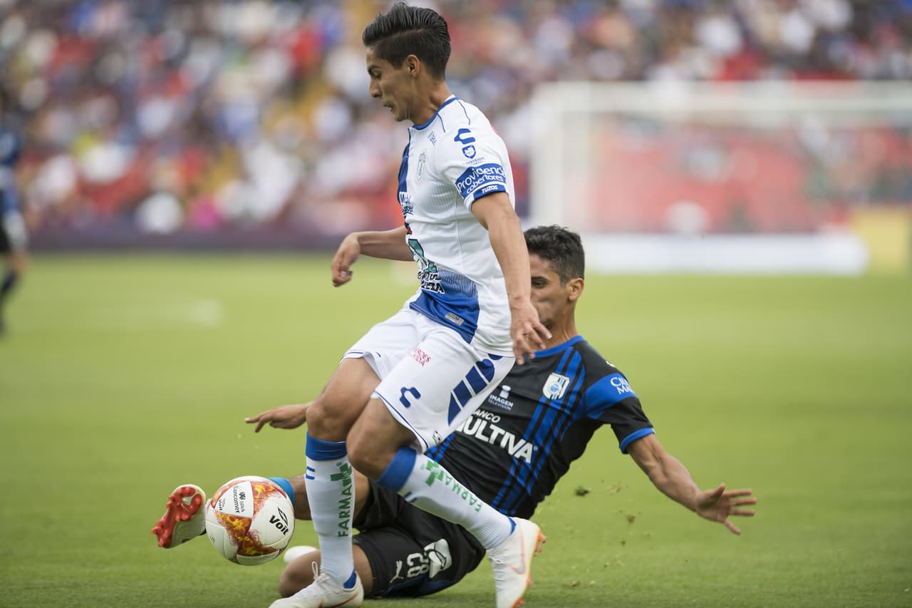 Erick Aguirre puede jugar como lateral derecho o como contención y The Guardian lo consideró como una de las 40 jóvenes promesas del mundo en 2014. Con 21 años, no ha decepcionado.