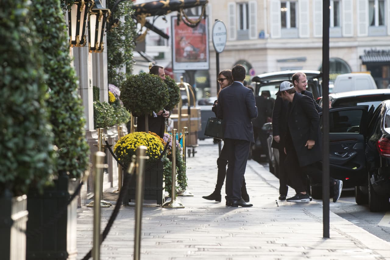 El romance de Irina y Bradley sigue "viento en popa". Esta vez arribaron en París para disfrutar de su amor en la 'Ciudad de la Luz'.