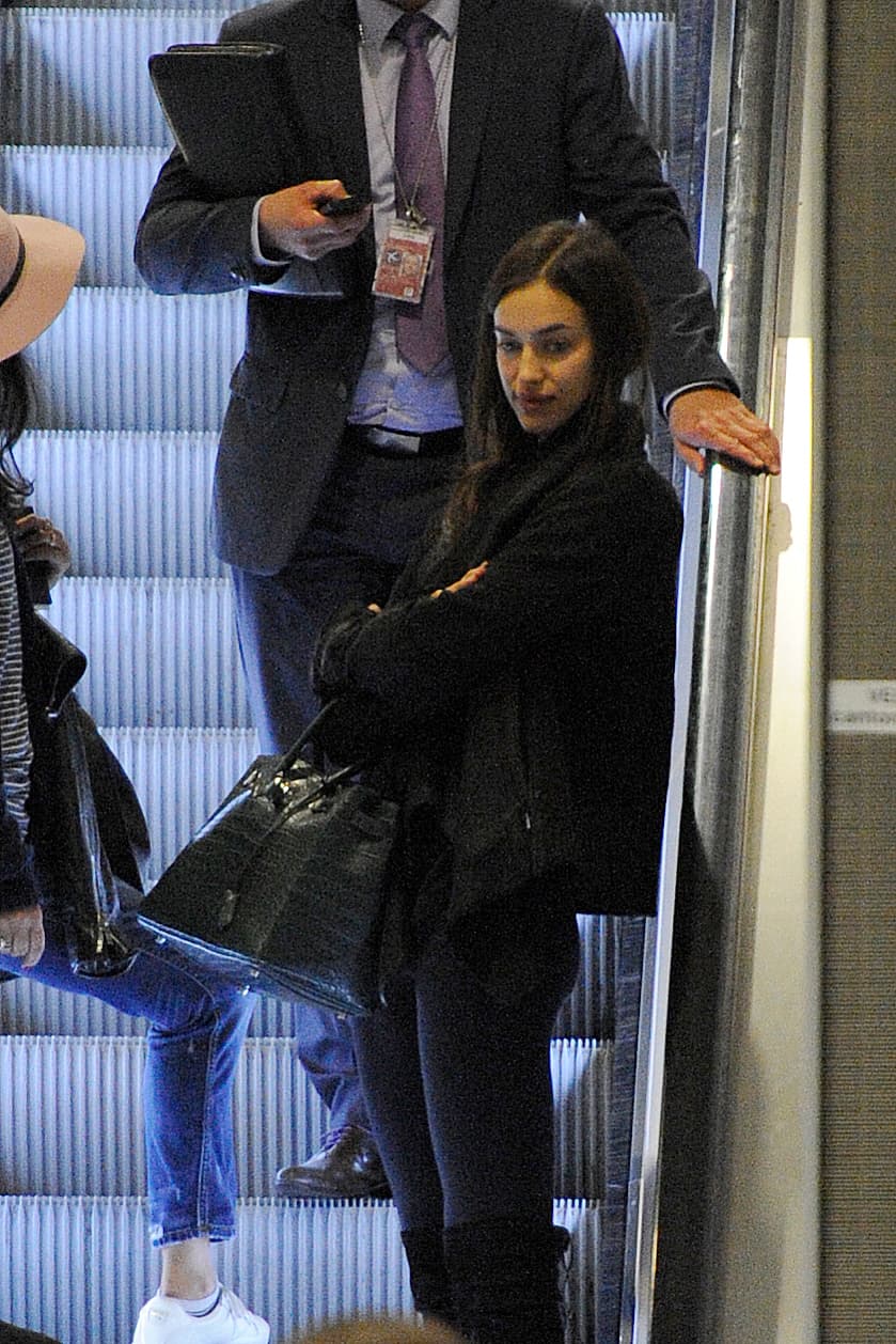 El romance de Irina y Bradley sigue "viento en popa". Esta vez arribaron en París para disfrutar de su amor en la 'Ciudad de la Luz'.