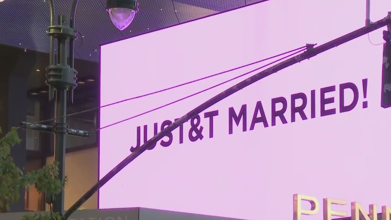 "Recién Casados T&T": Mensaje afuera de Madison Square Garden reaviva rumores sobre boda de Taylor Swift y Travis Kelce