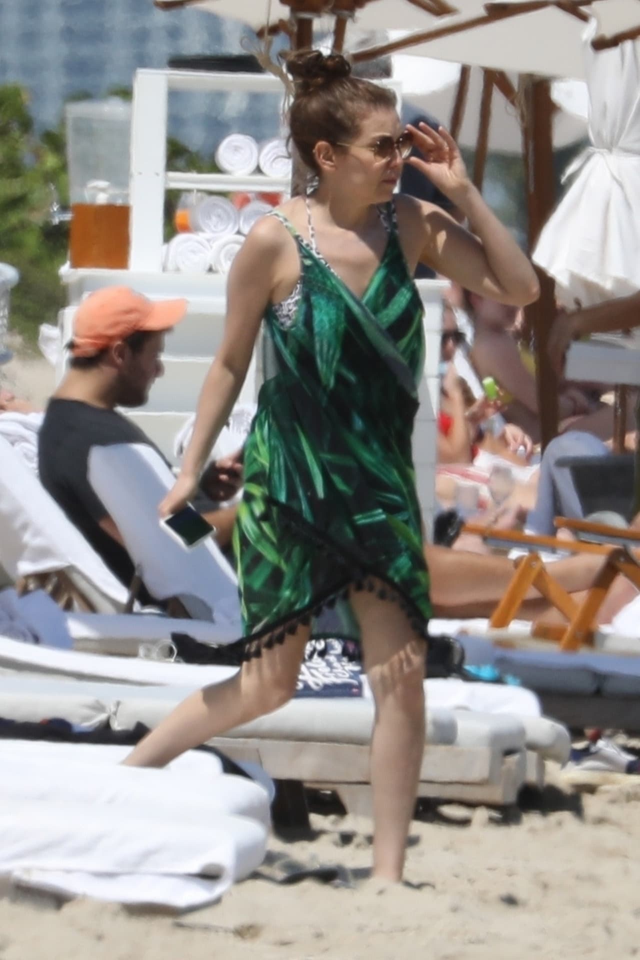 La artista se mantuvo pendiente a que Tommy y los niños salieran del agua para luego ir todos a comer algo, en un lugar más privado.