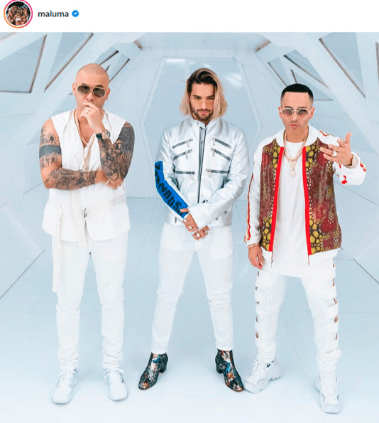 El cantante más nominado a Premios Juventud 2019 sabe cómo levantar polémica; por ejemplo, cuando usó estos botines con tacón.