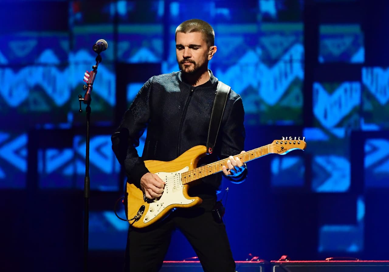 Con su larga carrera musical Juanes es considerado el artista con más Latin Grammys en la historia de estos premios. Su producción más reciente se llama 'Mis planes son amarte'.