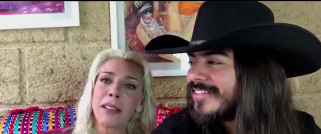 Mientras tanto, el 'youtuber', famoso por hacer bromas o 'trolleadas' a las personas y publicarlas en YouTube, admitió estar triste por la partida de su novia.
<br>