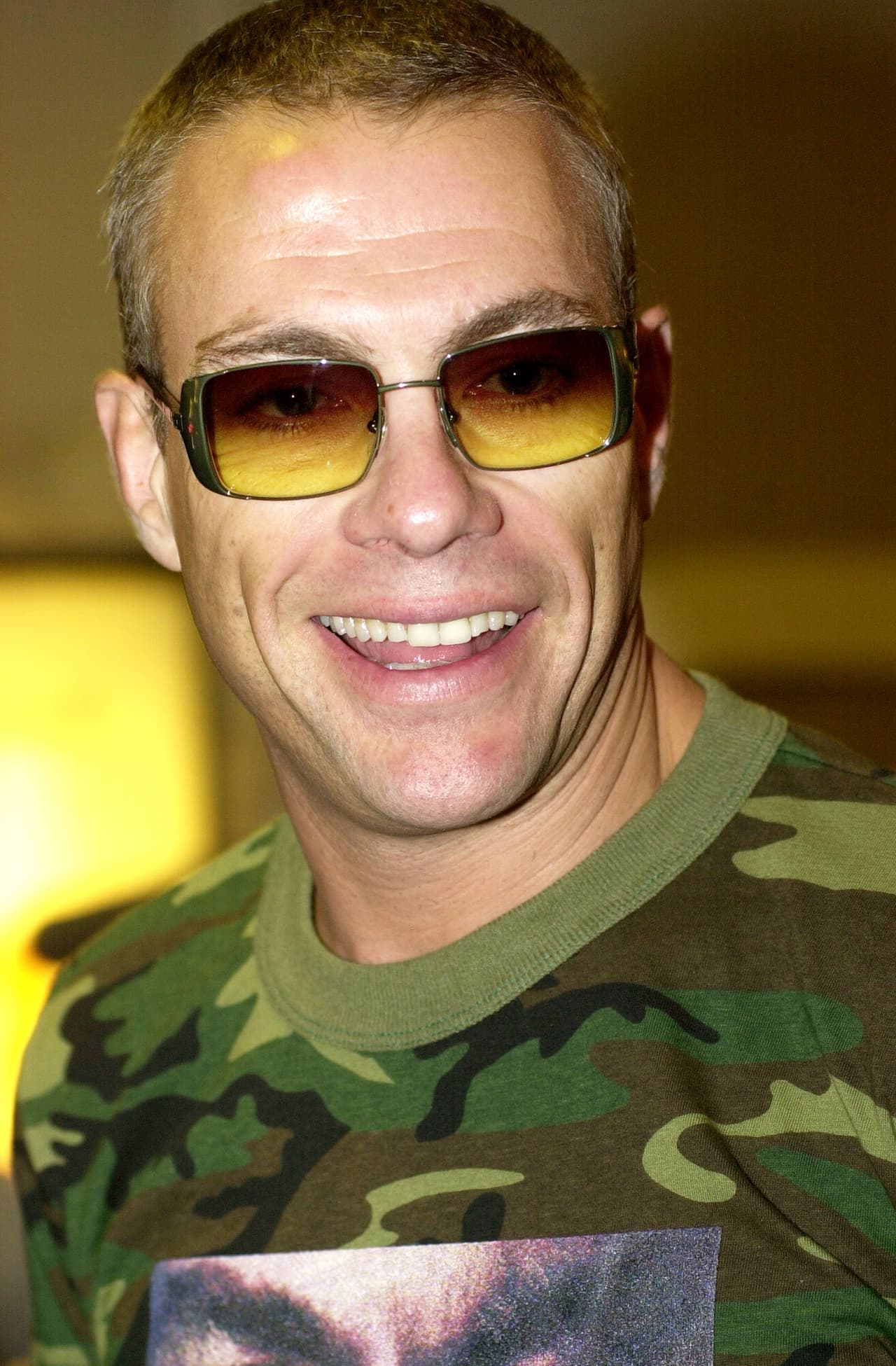 El co-creador de la serie, David Crane, explicó por qué eligieron a este actor: "Necesitábamos una estrella de cine realmente atractiva para interpretarse a sí mismo". Agregó: "La parte que escribimos para él no fue necesariamente diferente a cómo era en la vida real".