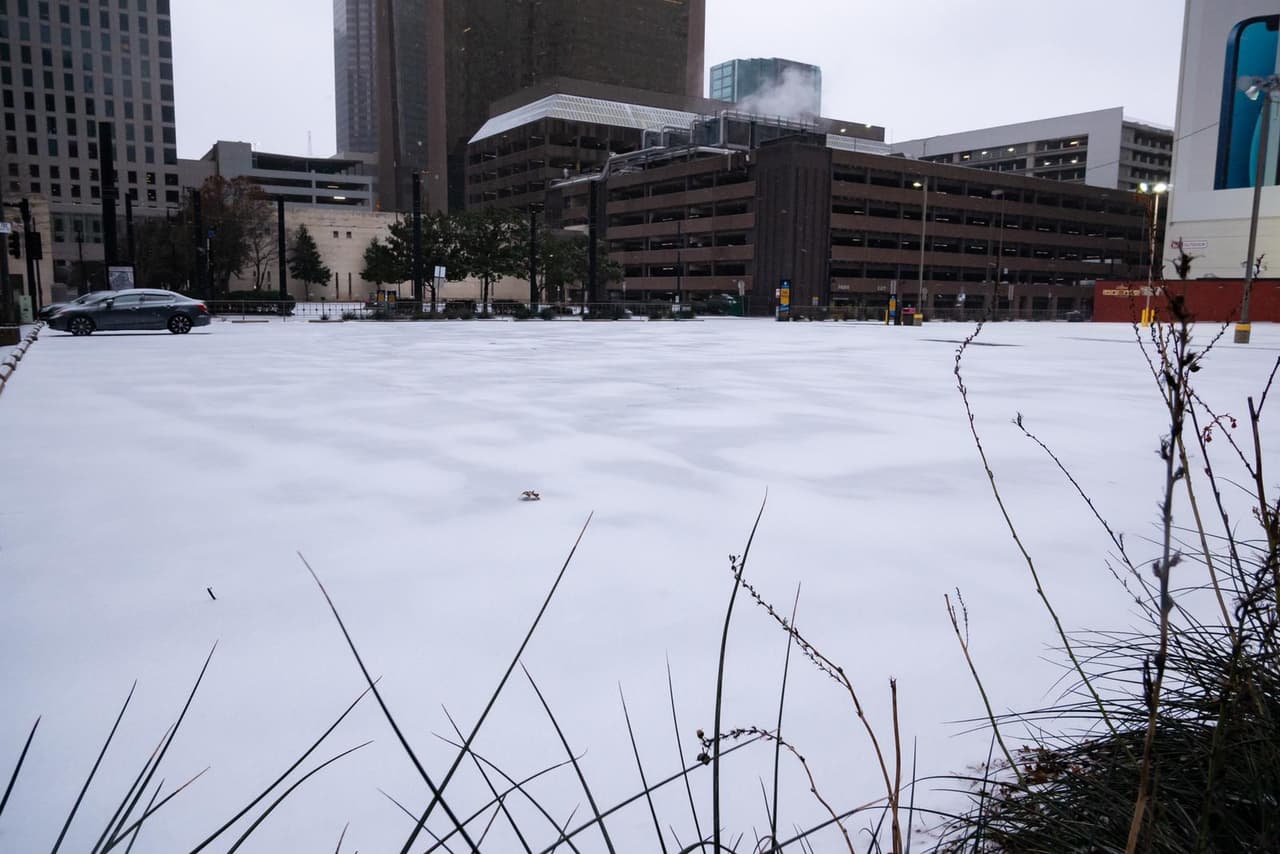 Mientras que una gran parte de la población se mantenía sin energía eléctrica.