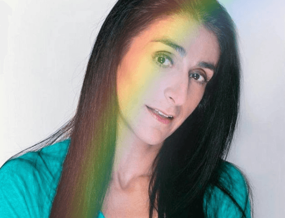 En entrevista para TVNotas, la actriz confesó cómo surgió el personaje de ‘Excelsa’. “
<b>Está inspirado en la señora que era la encargada del edificio donde yo vivía en Buenos Aires, ella era muy chismosa. Este fue un personaje con el que trabajé mucho, mientras estuve haciendo la carrera de Pedagogía</b>”.
<br>a'