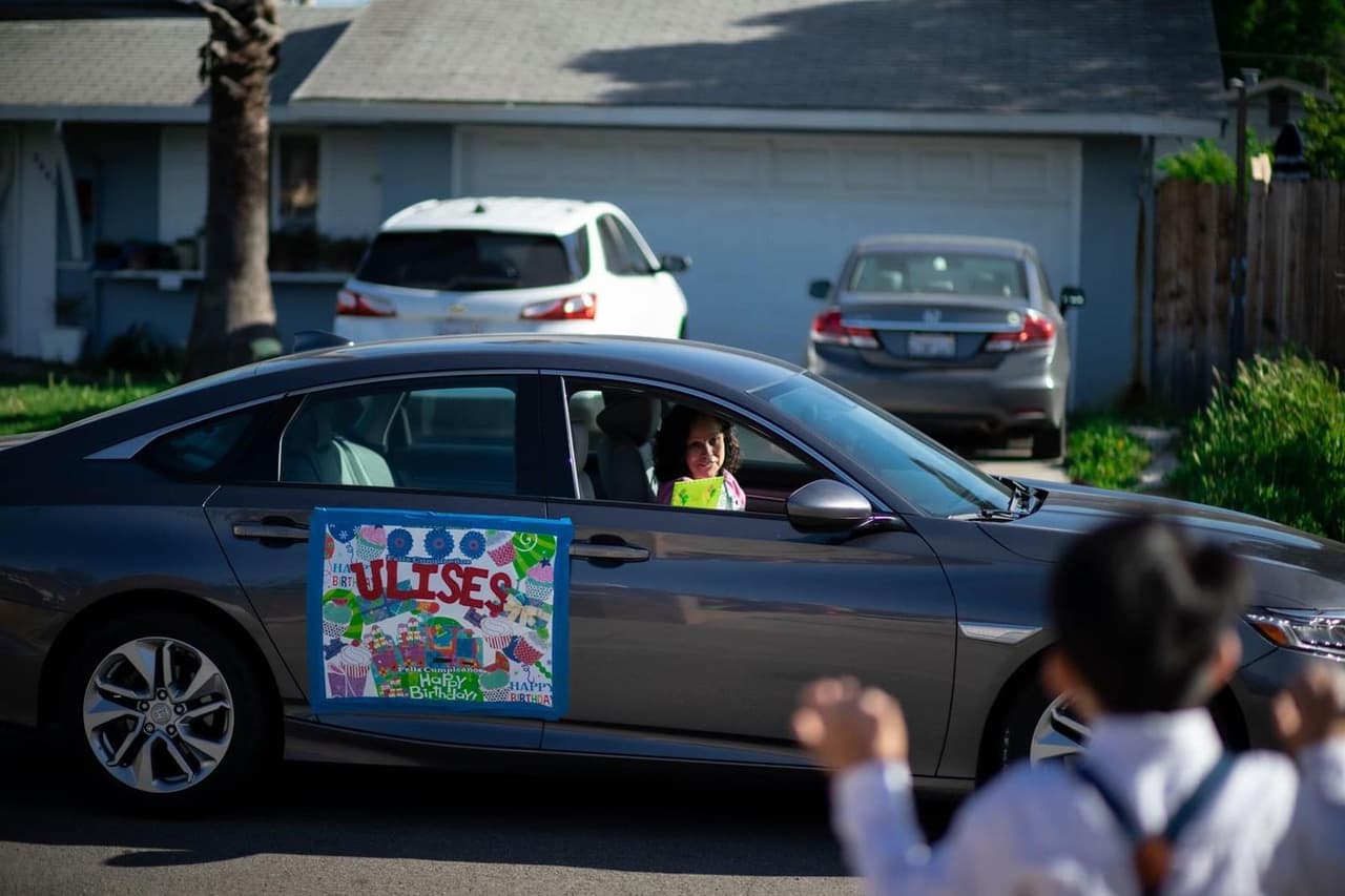 Para la familia Belio, no hubo una fiesta tradicional con invitados, pero lograron ingeniarse una sorpresa para el pequeño Ulises, quien cumplió seis años este abril.