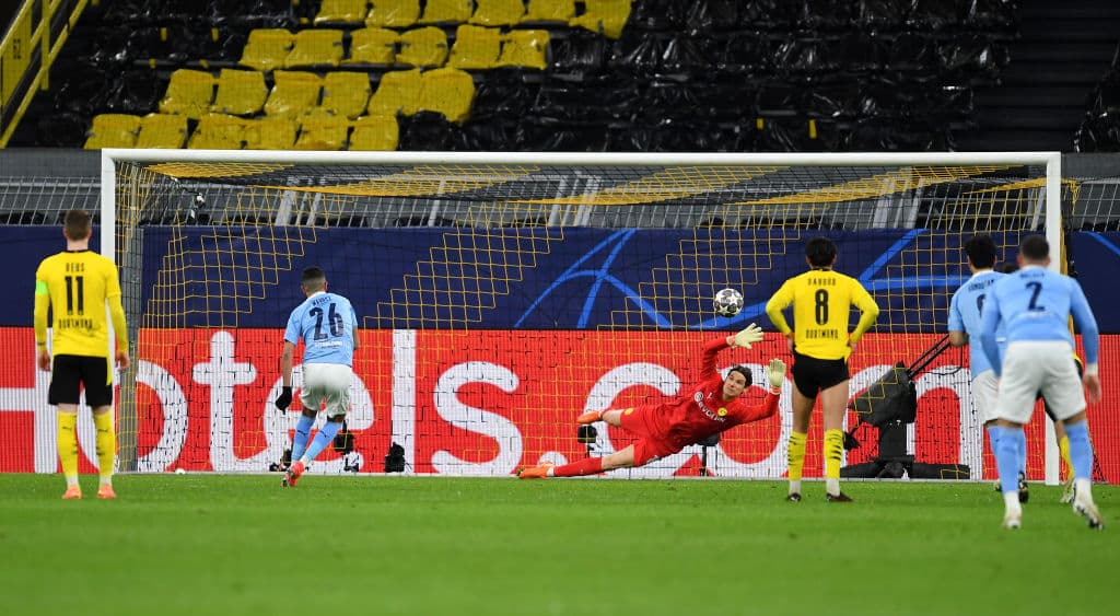 Borussia Dortmund cae ante el Manchester City como local, durante el partido de vuelta de los Cuartos de Final de la UEFA Champions League. El tanto de los locales fue por parte de Jude Bellingham, pero Riyad Mahrez y Phil Foden le dieron la victoria a los Cityzens. Los de Pep Guardiola enfrentarán al Paris Saint-Germain en la Semifinal de la justa europea.