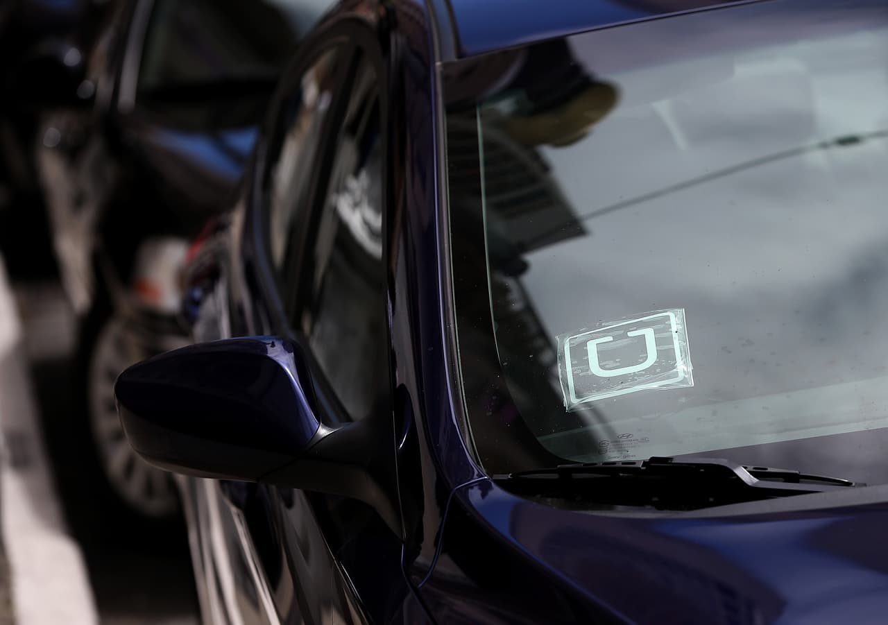 Un conductor de Uber fue detenido en Ciudad de México, acusado de violar a una pasajera