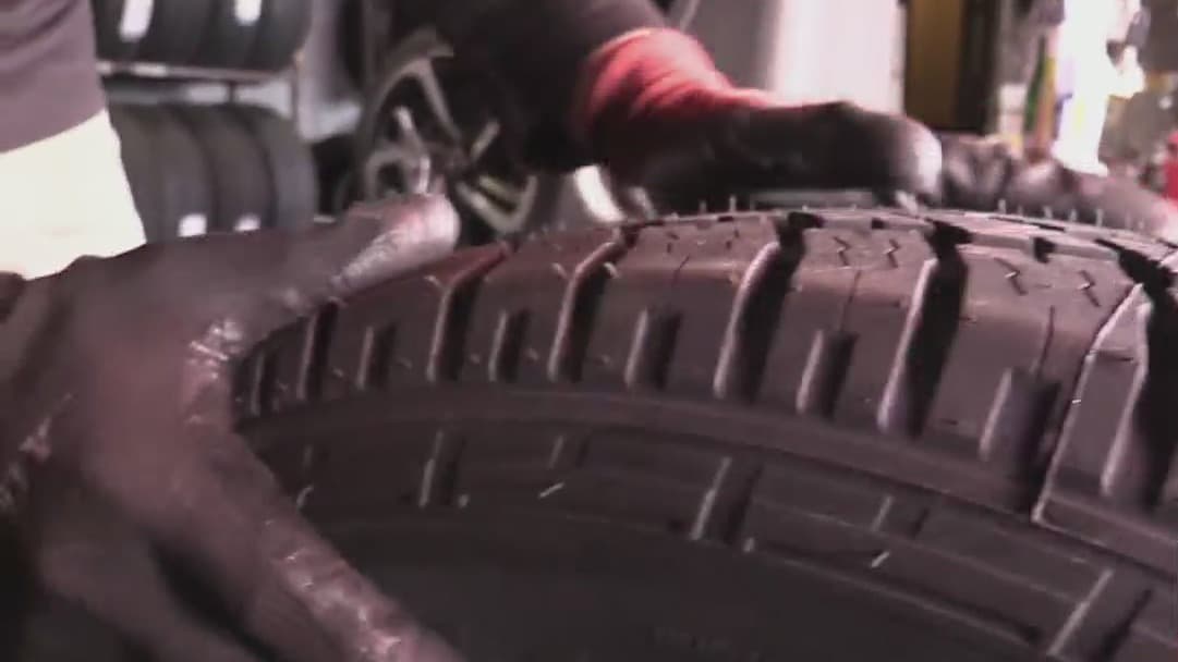 Revise sus llantas antes de salir de casa, para asistencia y alertas puede llamar al 511, en caso de emergencia 9-1-1. 
<br>