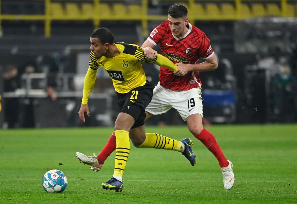 Borussia Dormund golea 5-1 al Freiburg con un doblete de Thomas Meunir, otro doblete de Erling Braut Halaand y un gol de Mahmoud Dahoud.