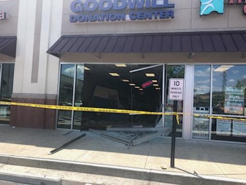 El incidente se registró este jueves cerca de las 3:13 pm en la tienda ubicada en el 1227 de Rockbridge Road SW, en Stone Mountain.
