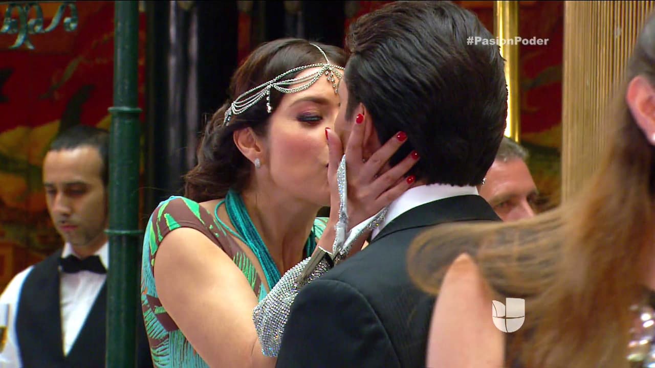 ¡Ayy no! Apareció Nina para impedir que estén juntos.