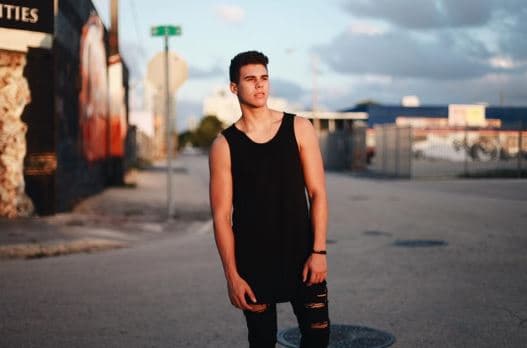 Su cumpleaños es el 13 de diciembre.