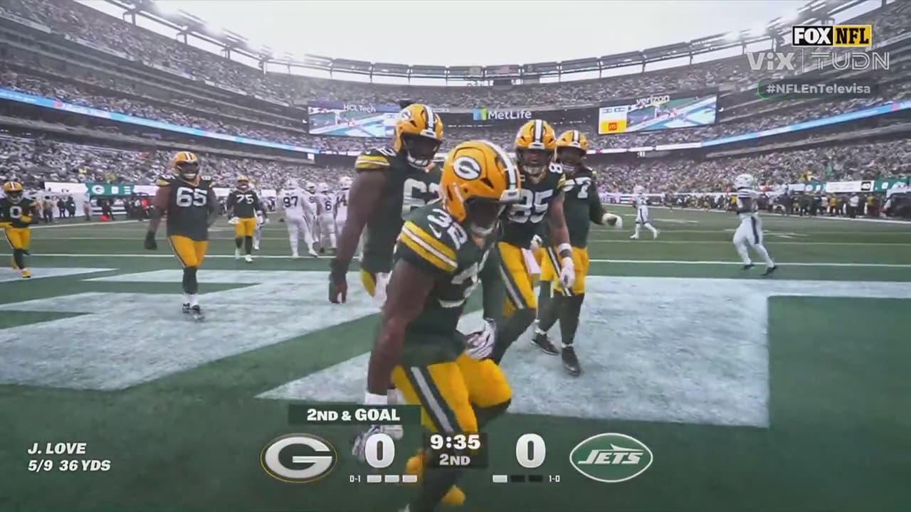 MarShawn Lloyd tiene su touchdown a pase de Jordan Love para Packers
