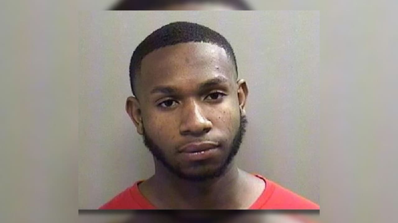 Fotografía de Kenneth Polk tras su arresto, compartida por la Policía de Arlington, Texas.