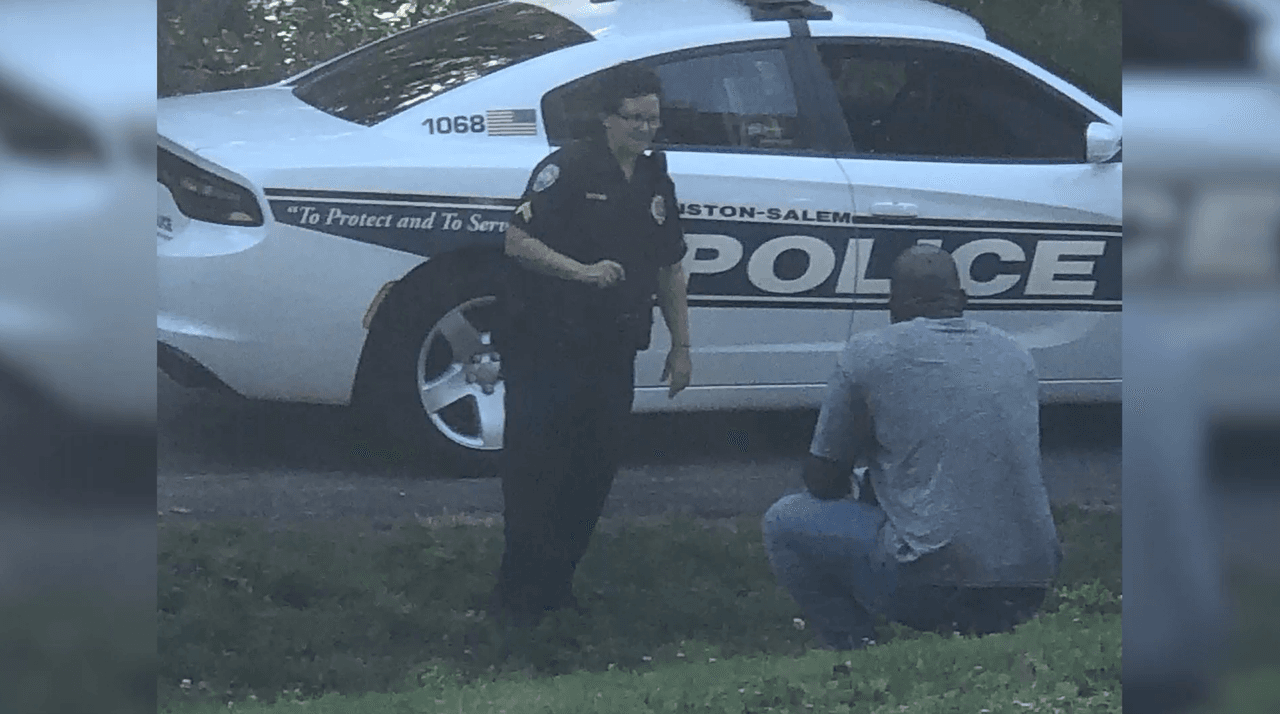 "Por el color de la piel": Llaman a la policía por presencia de jardineros latinos y afroamericanos en un vecindario 