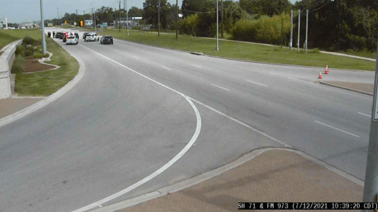 Detienen a sospechoso de incidente con SWAT en la carretera 71 en Del Valle