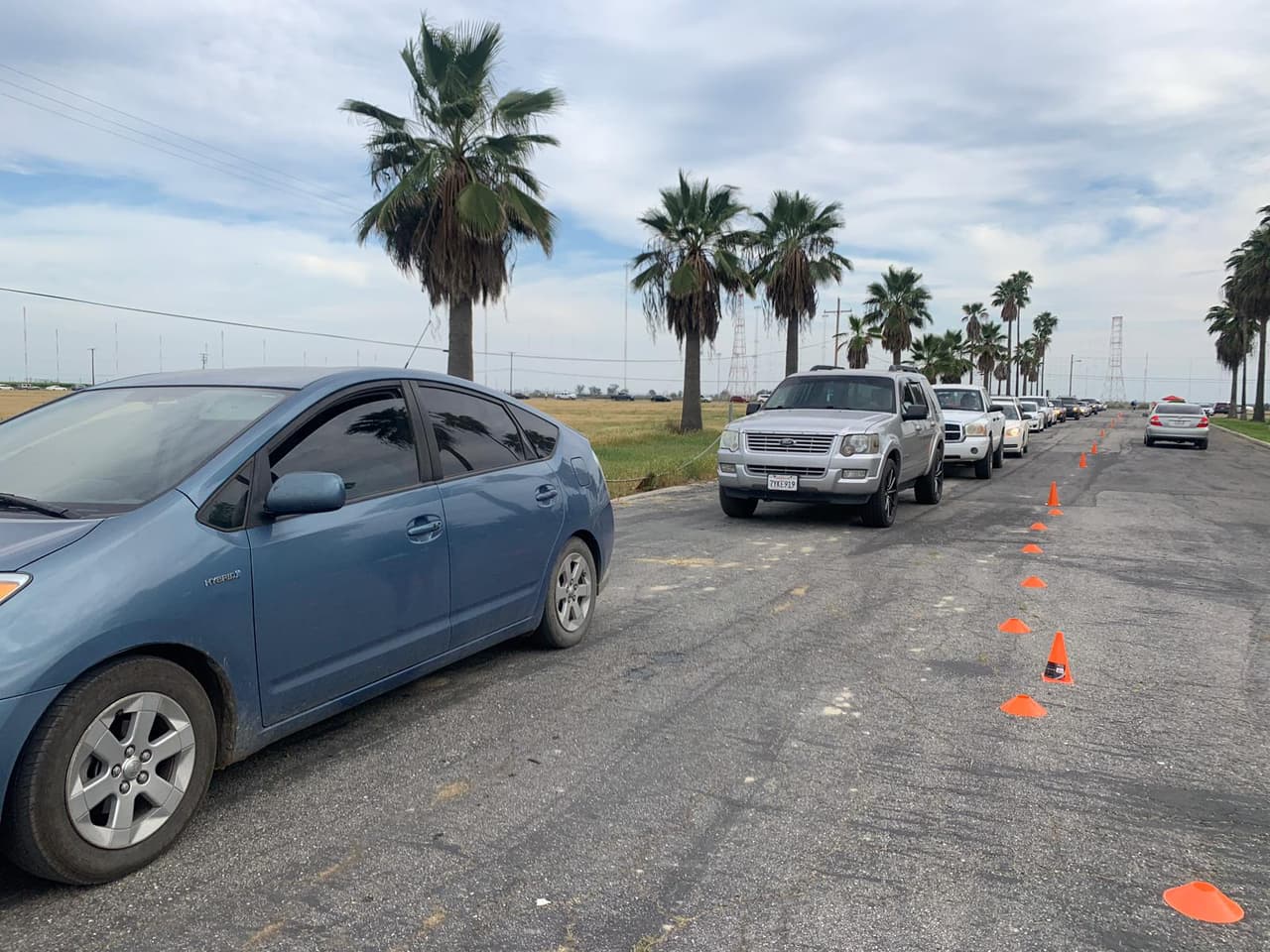 La misma organización junto a los líderes sindicales locales ya habían realizado una entrega de alimentos el pasado 22 de abril donde repartieron mil colaciones y congregaron a más de 400 vehículos en fila.