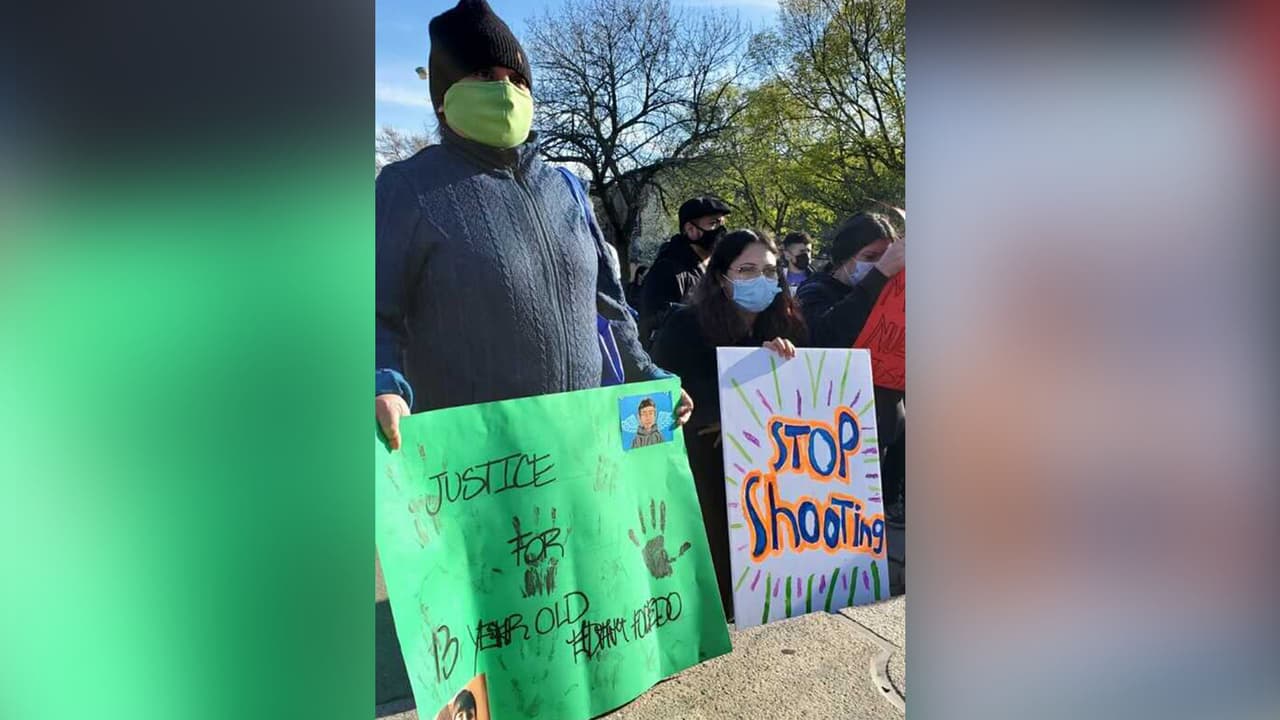 <b>"En pocas palabras, hemos fallado a Adam”, </b>reconoció la alcaldesa, quien pidió que las personas se expresaran "pacíficamente".