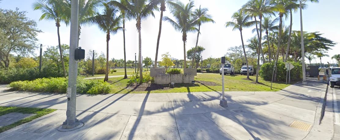 El alcalde Francis Suárez informó que repartirá las tarjetas a los residentes el 1 de diciembre en el Regatta Park, ubicado en el 3500 Pan American Drive, Miami, Florida, 33133. De 8:00 am a 12:00 pm.
<br>