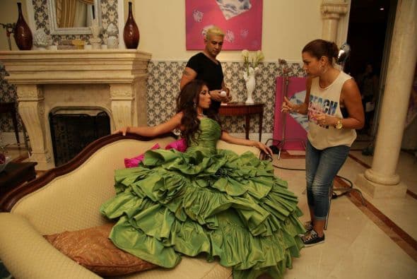 La mexicana que audicionó en San Antonio le dijo adiós a su sueño de ser reina después de haber sido la chica con menos votos del público. Carolina se va agradecida con Denise y la experiencia de haber participado en la octava temporada de Nuestra Belleza Latina.