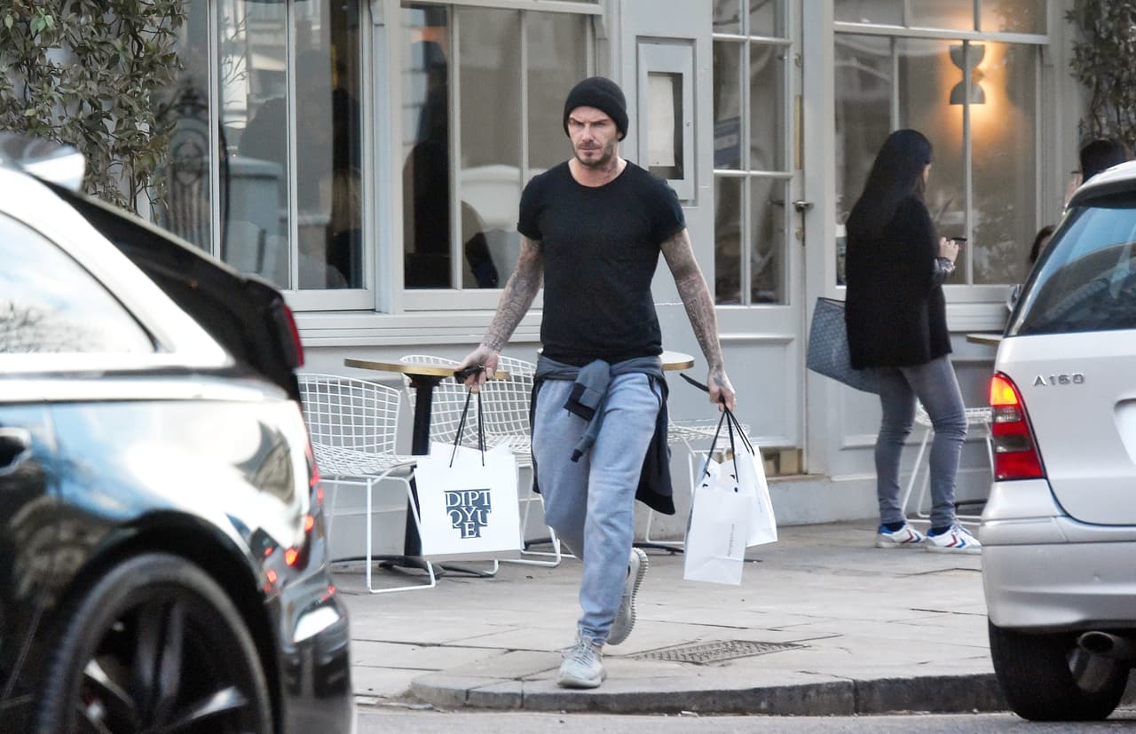 Resulta que Victoria le había encargado unas "cuantas" velitas.