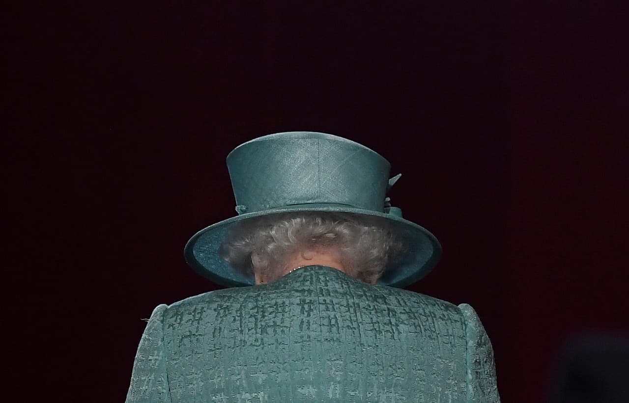 "Hemos acordado que habrá un periodo de transición en el cual
<b> los duques de Sussex pasarán tiempo en Canadá</b> y el Reino Unido".