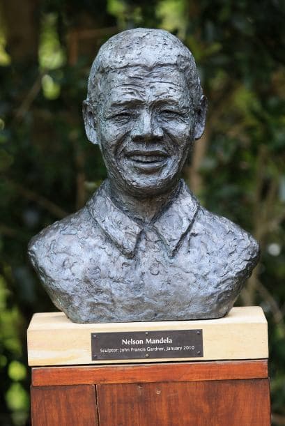 Una estatua en los Jardines Kirstenbosch, en Ciudad del Cabo, Sudáfrica.