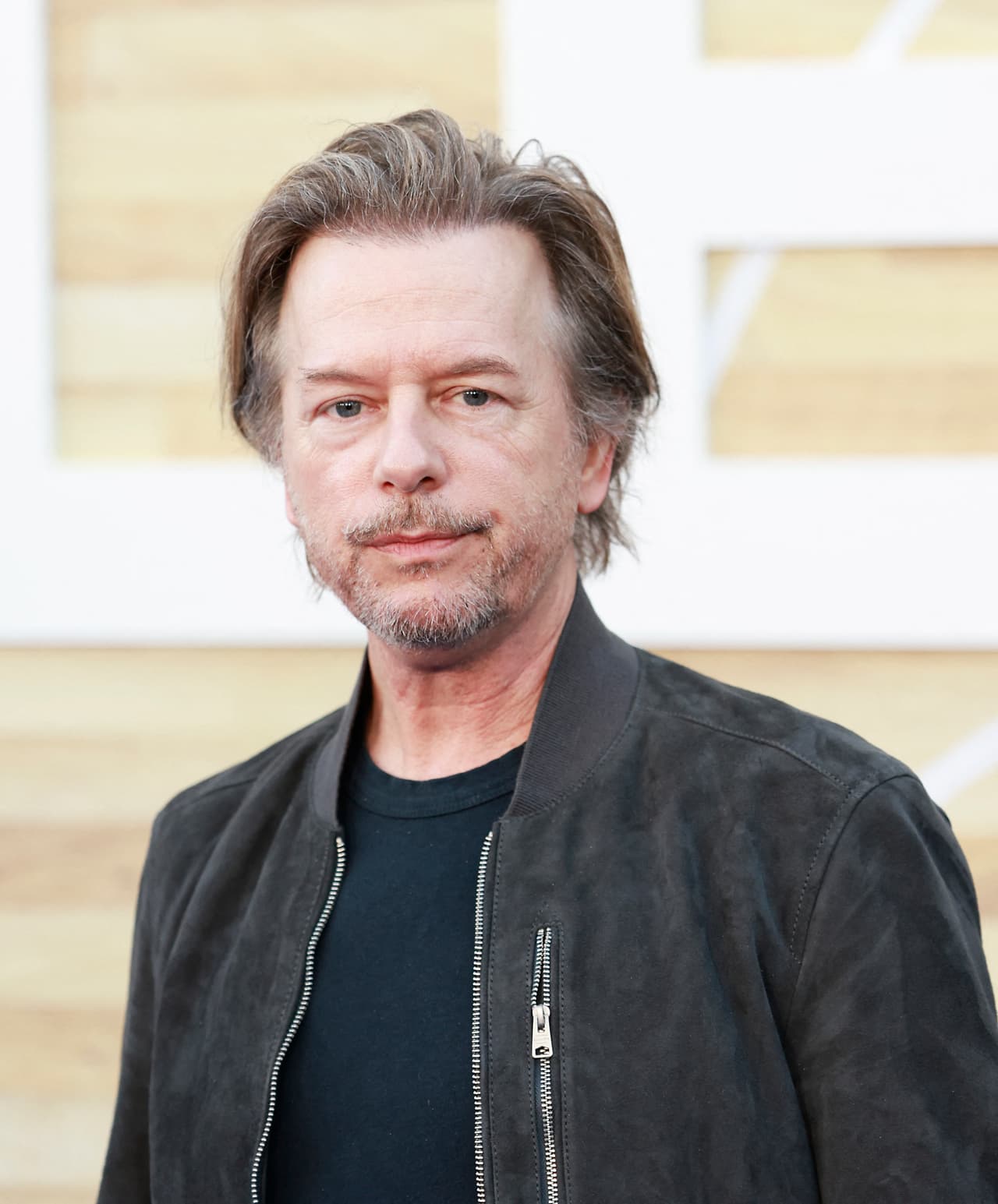 El actor de 59 años ha continuado con su carrera en televisión y cine. Por ejemplo, es la voz de Griffin, el hombre invisible, en la franquicia de 'Hotel Transilvania', en donde Adam Sandler y Kevin James también prestan su voz a los personajes de Drácula y Frankenstein, respectivamente.